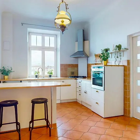 Elegance Premium Balcony Ac アパート