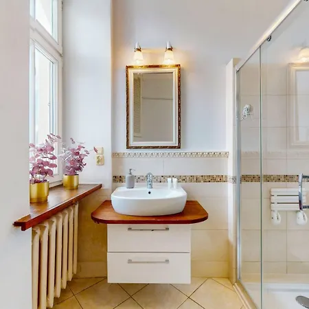 Elegance Premium Balcony Ac