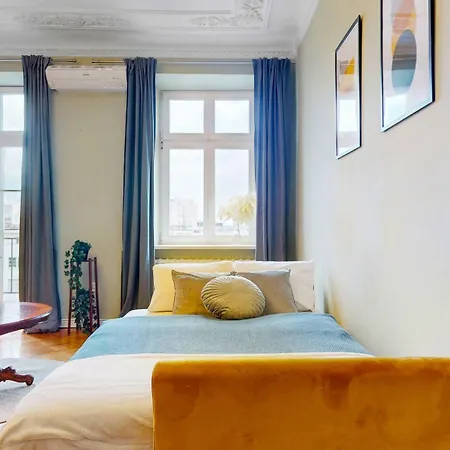 Elegance Premium Balcony Ac * Varsovia