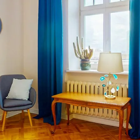 Elegance Premium Balcony Ac *